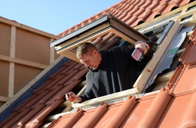 Pose de fenêtres de toit Velux au Castellet